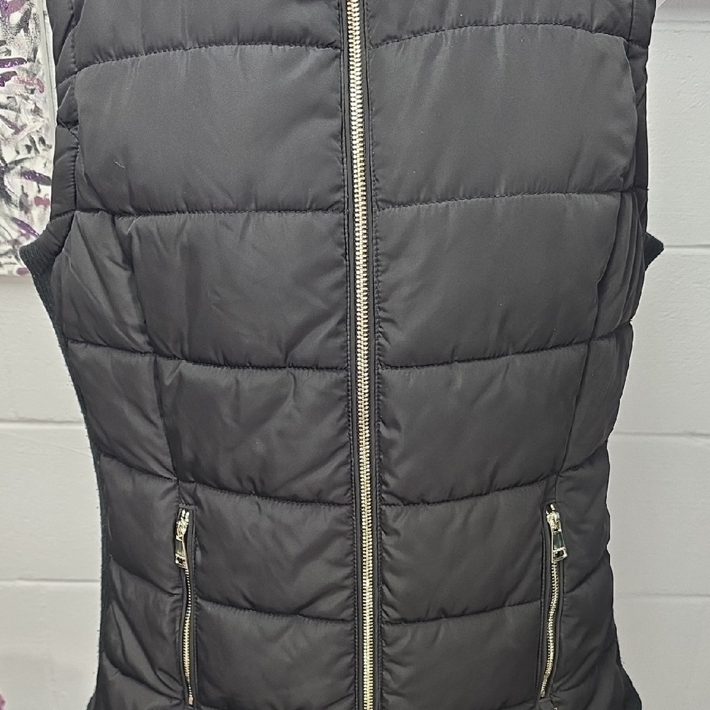 Calvin Klein Black Vest with Gold Accents - Picture 3 of 10